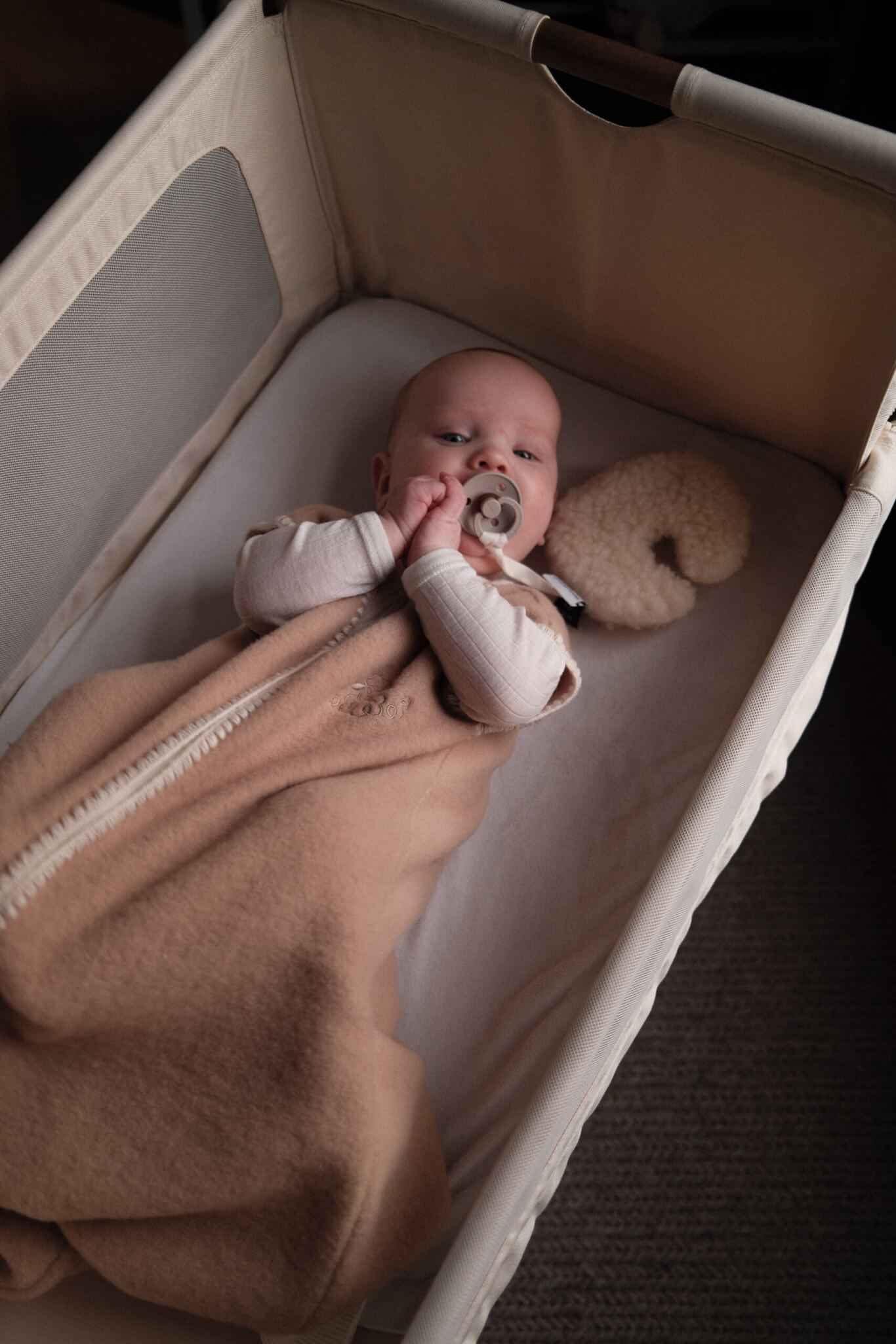 Geborduurde Merino wollen slaapzak newborn