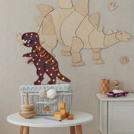 Cut It Now Houten Wanddecoratie Dinosaur Stegosaurus als houten puzzel aan de muur bevestigd