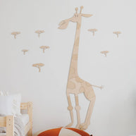 Cut It Now Houten Wanddecoratie Safari Giraffe aan muur in kinderkamer met acaciabomen