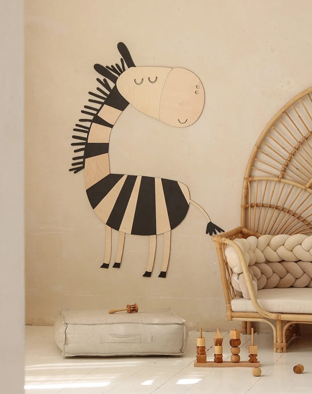 Cut It Now Houten Wanddecoratie Safari Zebra zwart wit houten zebra aan muur in kinderkamer