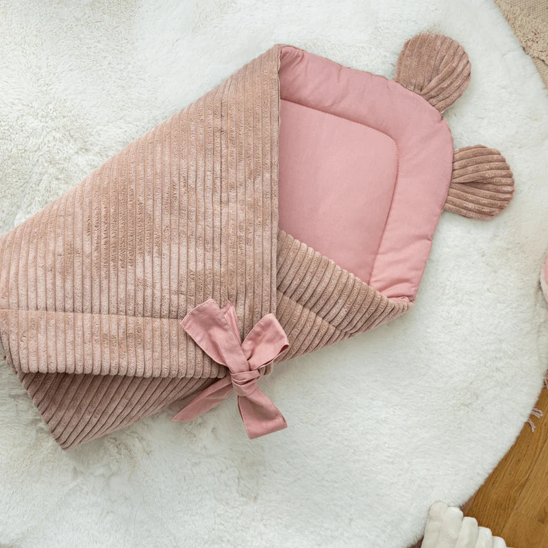 MeowBaby Wikkeldeken Rib Powder Pink zachte ademende wikkel met striksluiting en oren