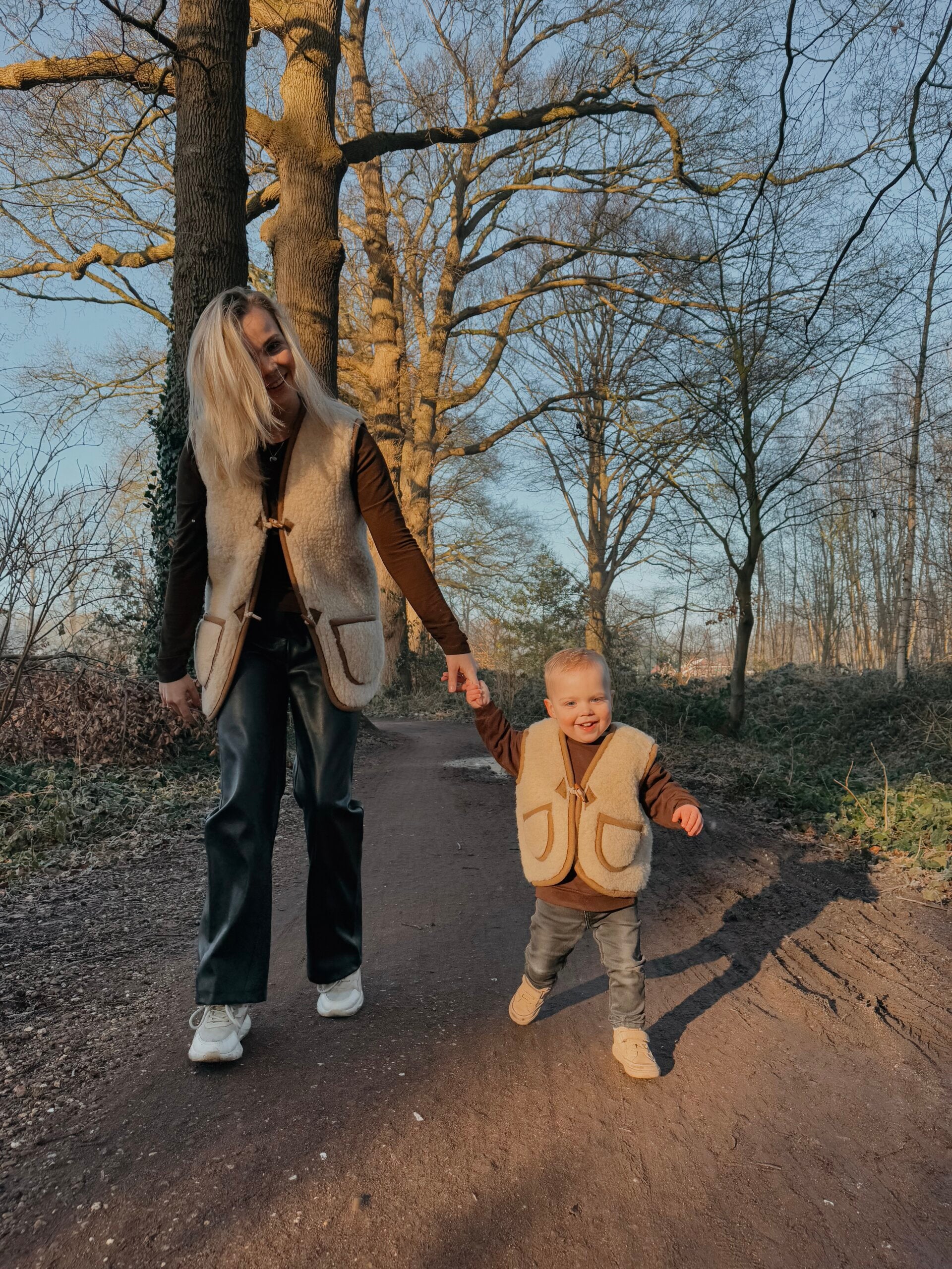 Merino wollen bodywarmer volwassenen met houten touwtjes