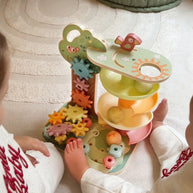 Houten Activiteitenboom 4 in 1 - Knikkerbaan, Vormenstoof, Tandwiel en Kralenlabyrint speelgoed voor kinderen