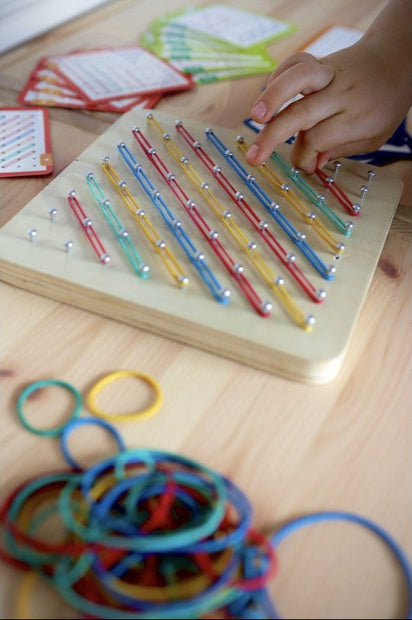 Houten Geobord met Elastieken – Educatief Puzzelspel
