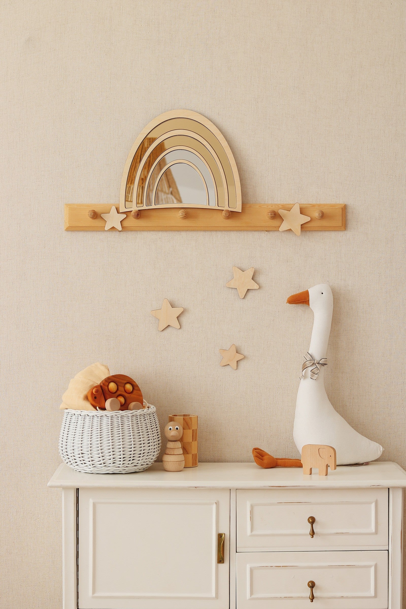 Cut It Now Magische Spiegel Kinderkamer regenboog aan houten muurhaak in kinderkamer