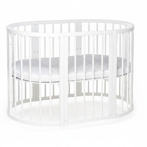Wit ovaal babybed OLIN met matras, vooraanzicht