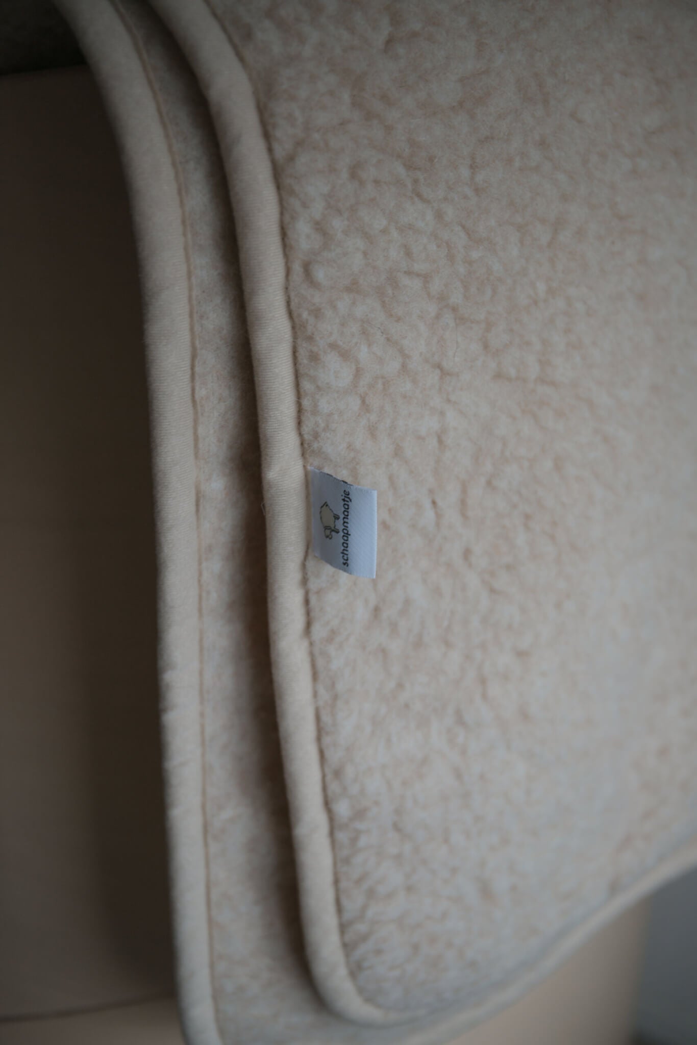 Merino wollen ledikantdeken