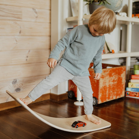files/wooden-balance-board-2425445a.jpg